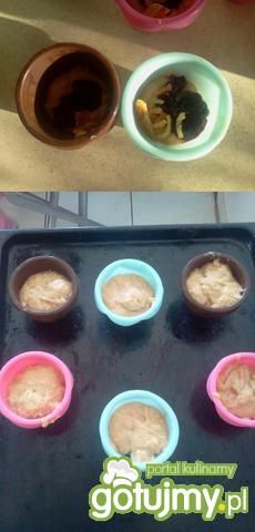 Herbaciane pączki-muffinki z susz.śliwką