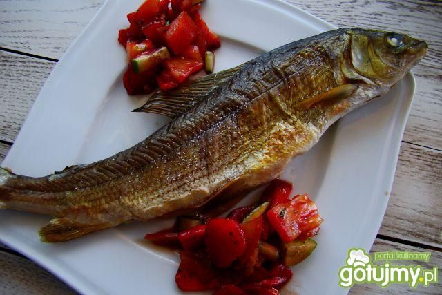 Herbaciany lipień z salsą truskawkową  Herbaciany lipień z salsą truskawkową