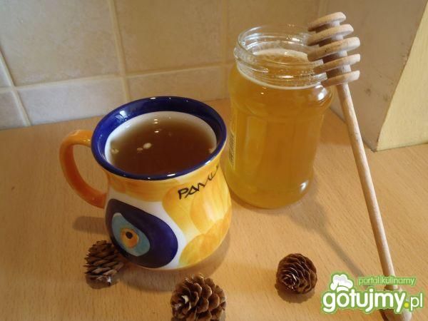 Herbata z chili i orzeszkami pinii
