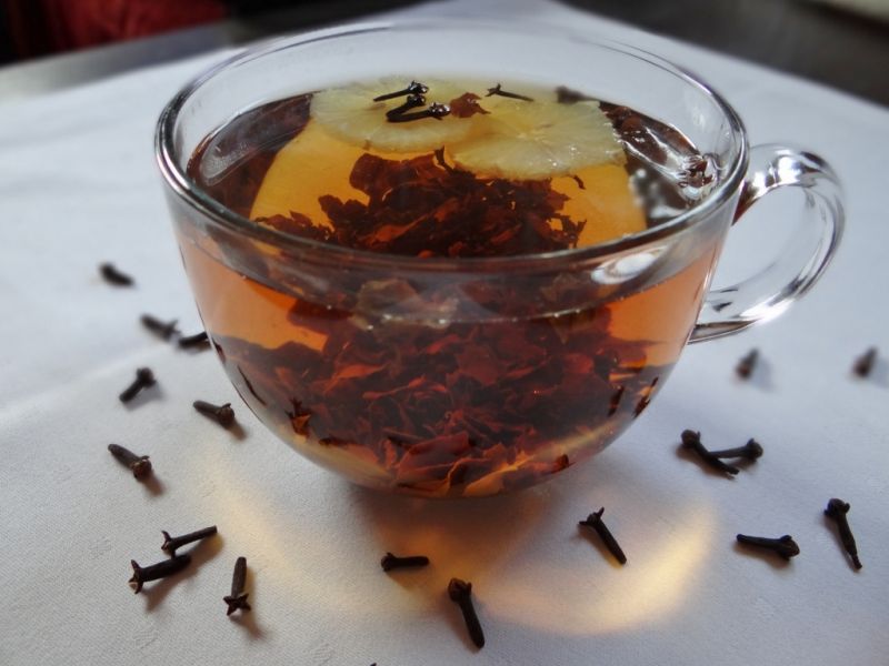Herbata z goździkami