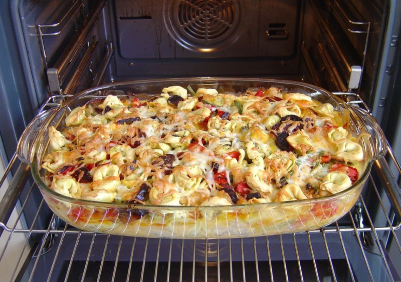 Hiszpańska Zapiekanka Drobiowa z Chorizo