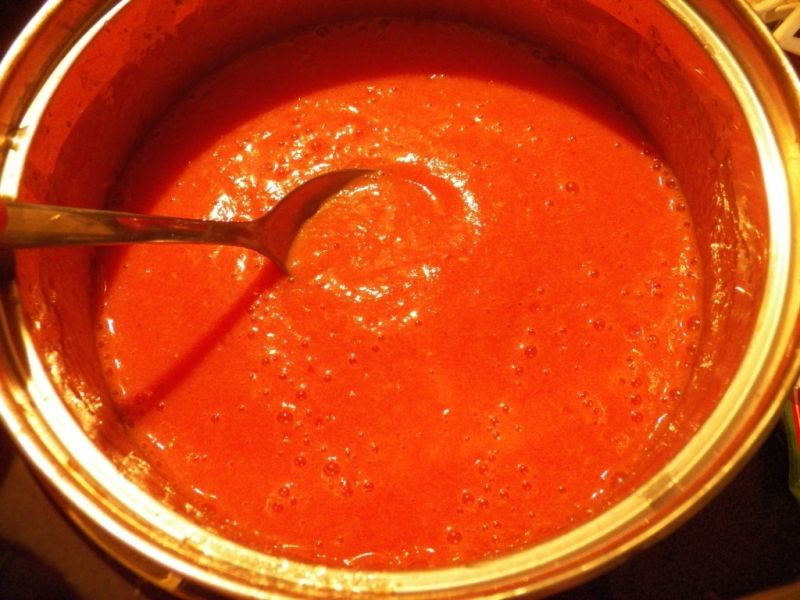 Hiszpański chłodnik z pomidorów 