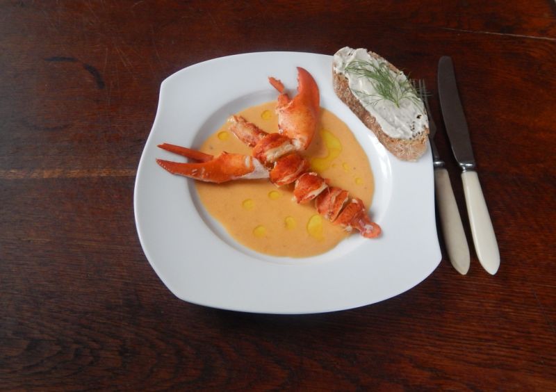 Homar z sosie śmietanowym
