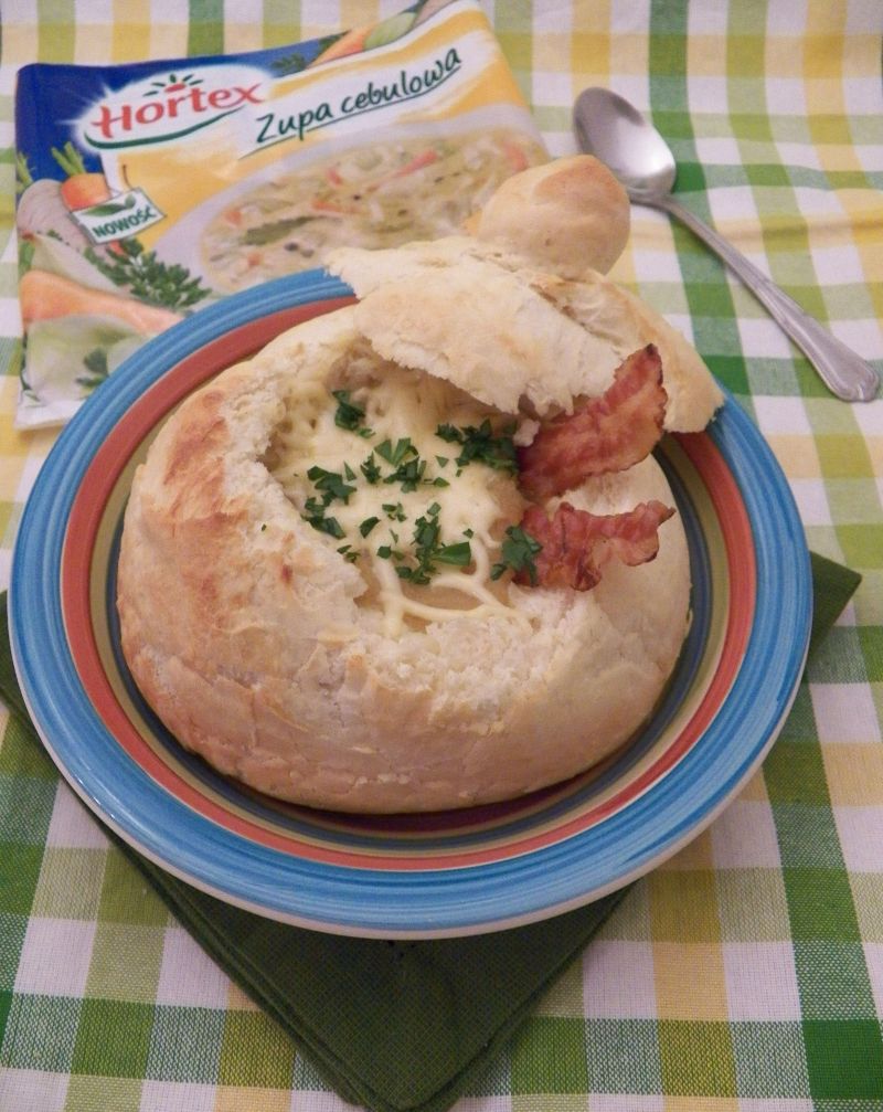 Hortex Kremowa zupa cebulowa w chlebie