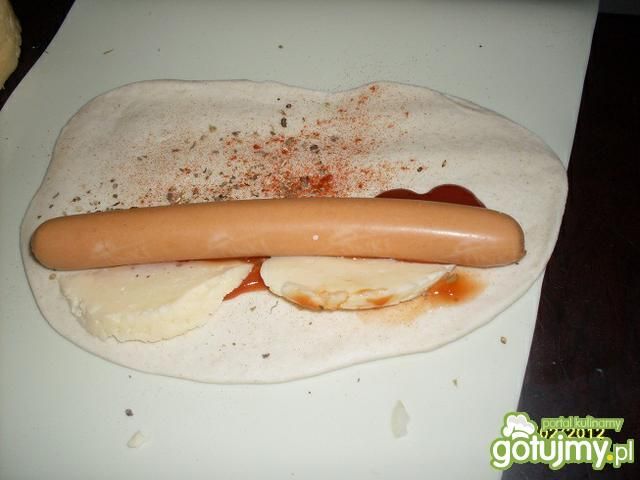 Hot dog w cieście .