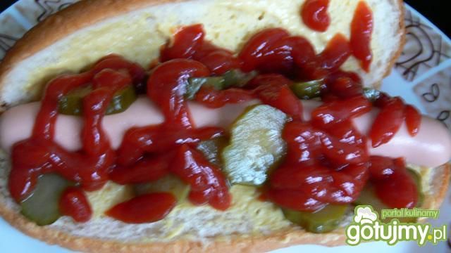Hot- dog z cebulką