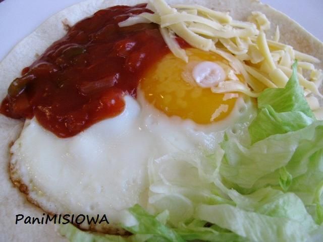 Huevos Rancheros meksykańskie śniadanie Huevos Rancheros meksykańskie śniadanie