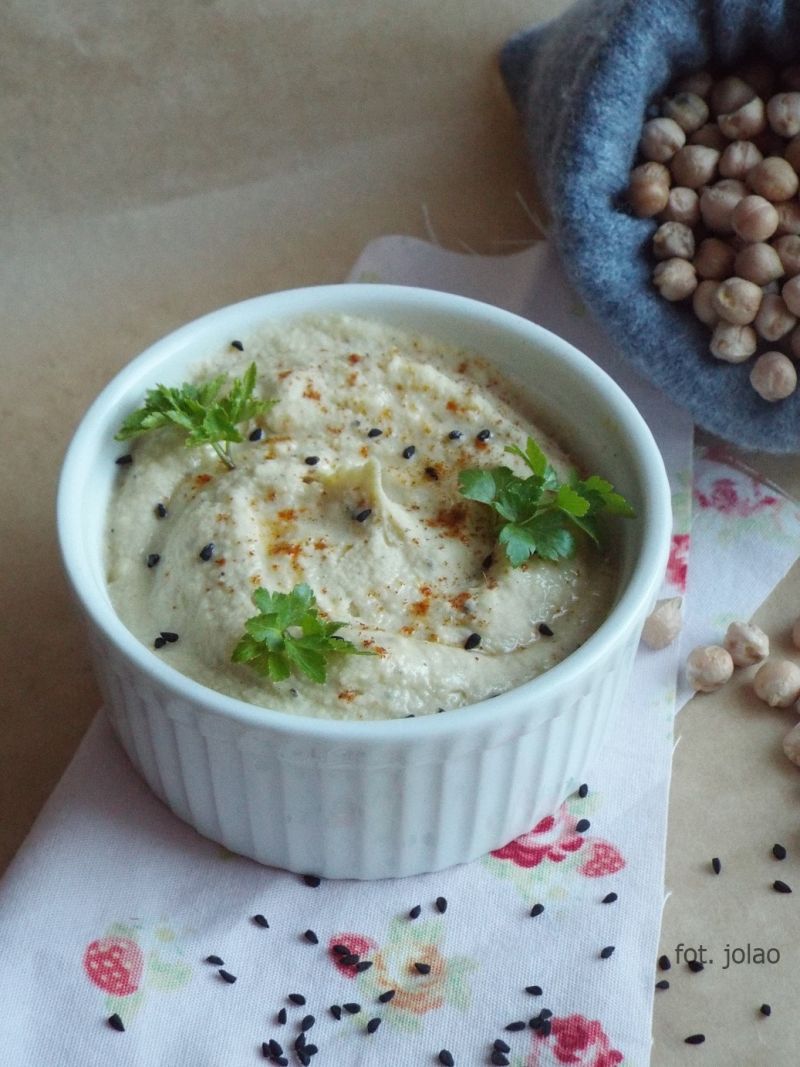 Hummus z czarnuszką Hummus z czarnuszką