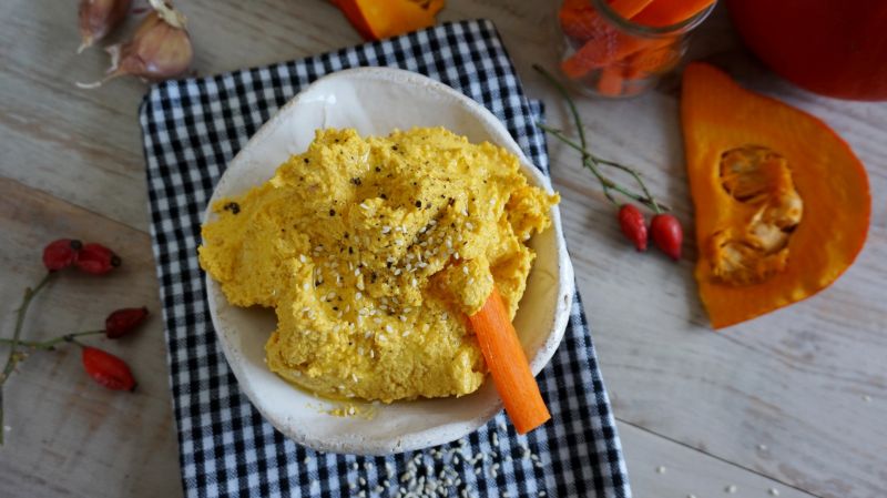 Hummus z pieczoną dynią