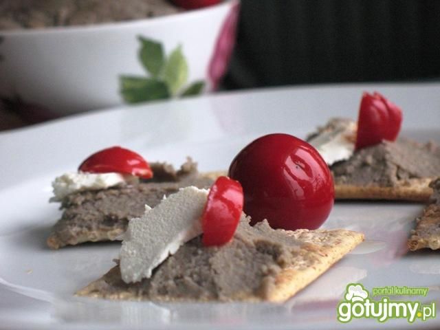 Humus- wersja z czarnym sezamem