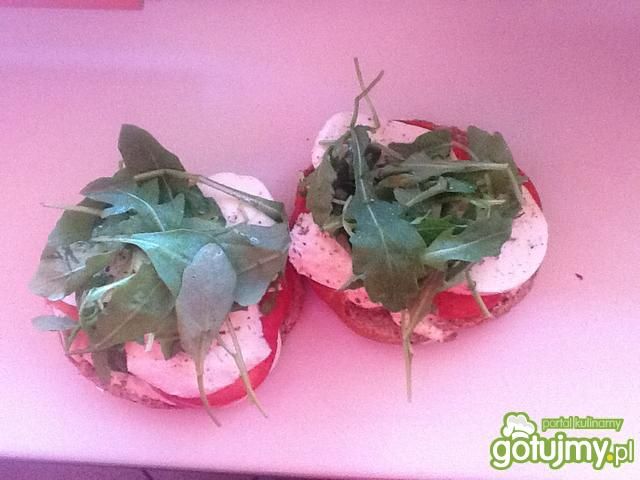 II śniadanko z rukolą w roli głównej