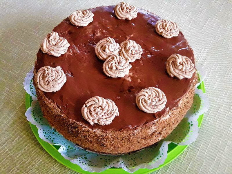 Imieninowy tort orzechowo - czekoladowo - kawowy Imieninowy tort orzechowo - czekoladowo - kawowy