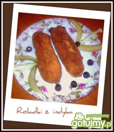 Indycze roladki nadziewane żółtym serem