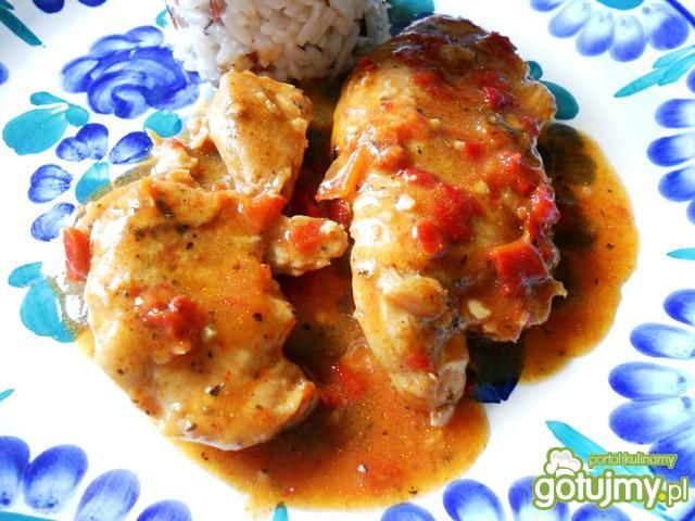 Indyk w mocno paprykowym sosie Indyk w mocno paprykowym sosie