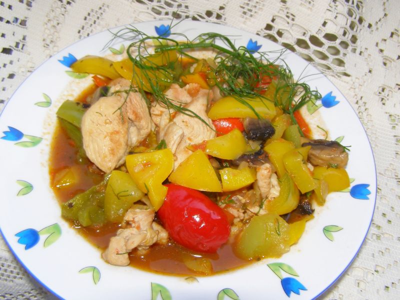 Indyk w musztardzie z gulaszem warzywnym