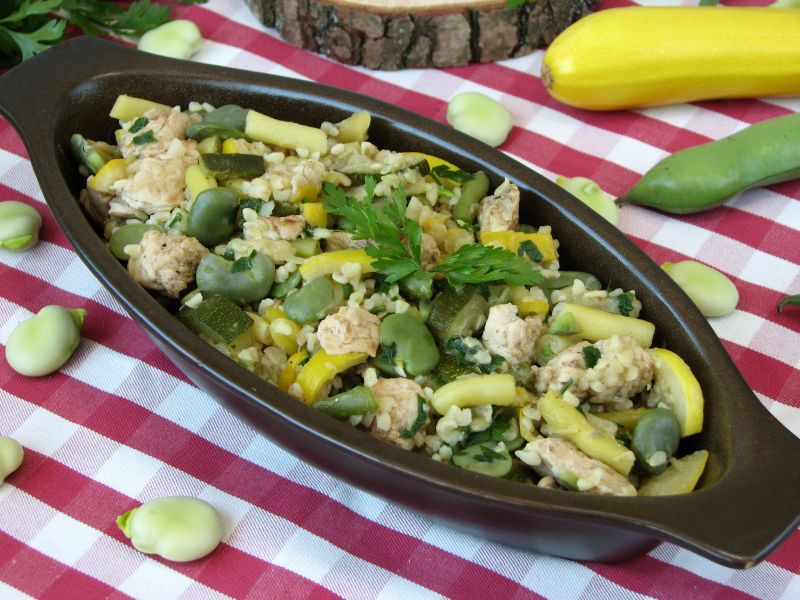 Indyk z kaszą bulgur i bobem Indyk z kaszą bulgur i bobem