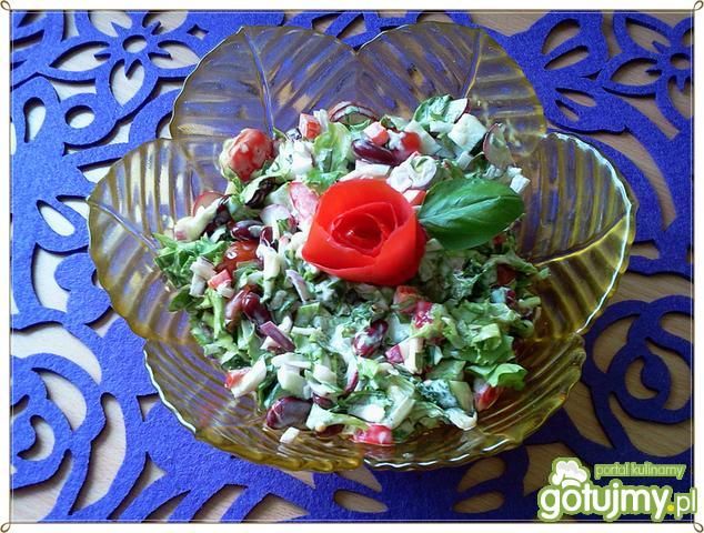 Insalatina z czerwoną fasolą do obiadu