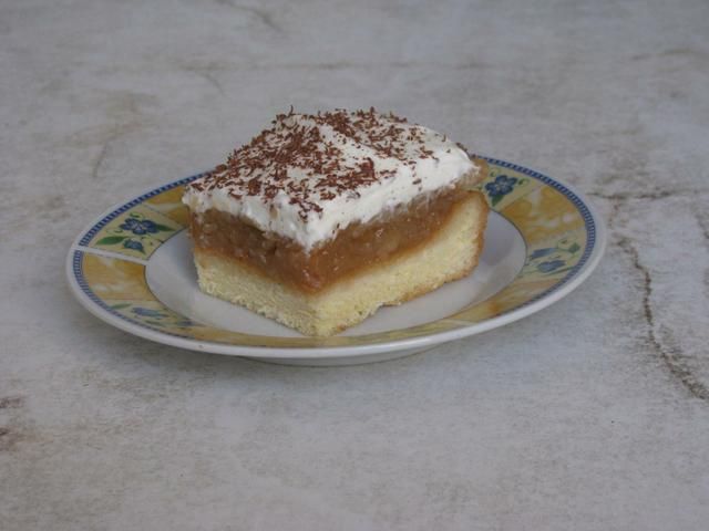 Jabłecznik na biszkopcie