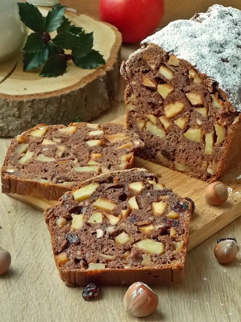 Jabłecznik z bakaliami i nutellą