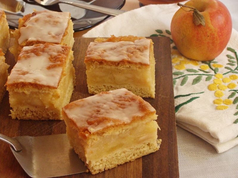 Jabłecznik z dużą iloscią jabłek  Jabłecznik z dużą iloscią jabłek