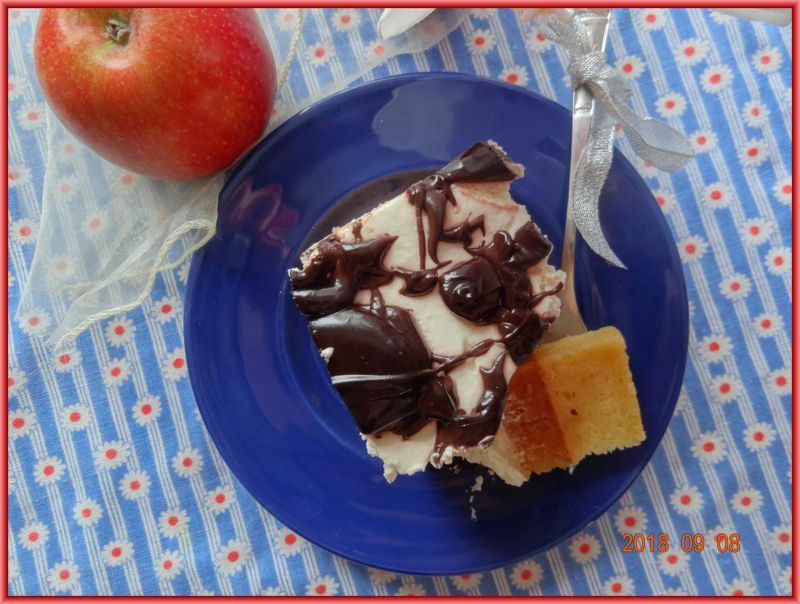 Jabłecznik z kremem Jabłecznik z kremem