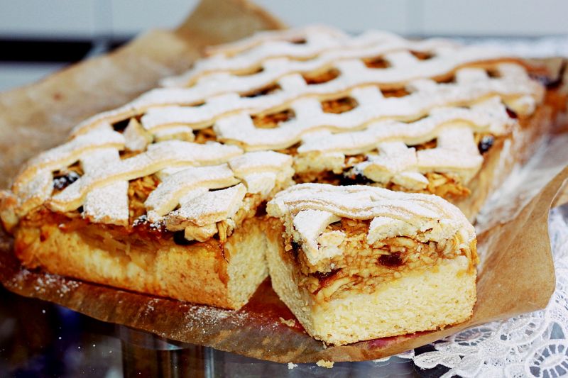 Jabłecznik z rodzynkami Jabłecznik z rodzynkami