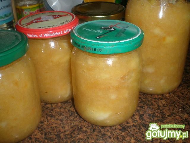 Jabłka do szarlotki