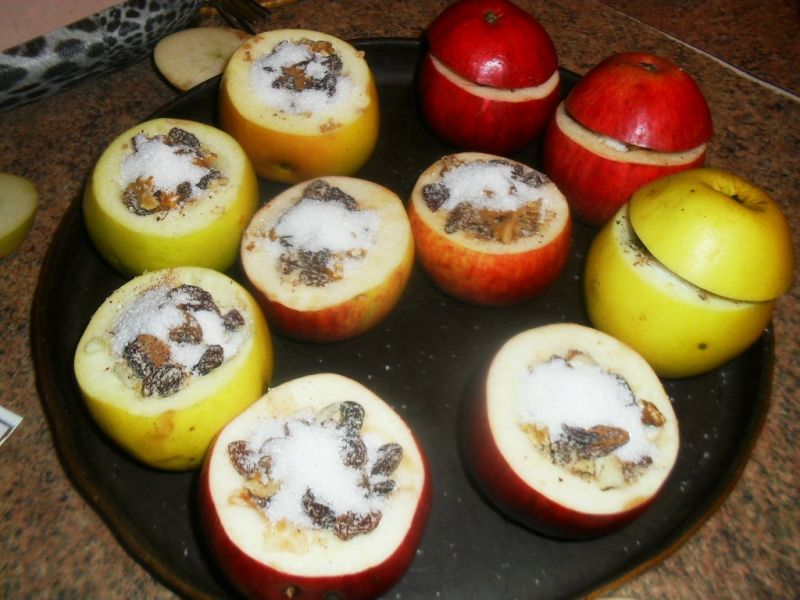 Jabłka faszerowane bakaliami