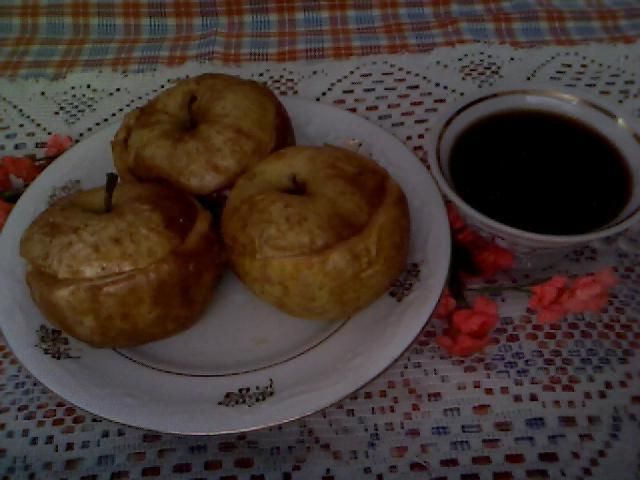 Jabłka nadziewane słodkim twarogiem     