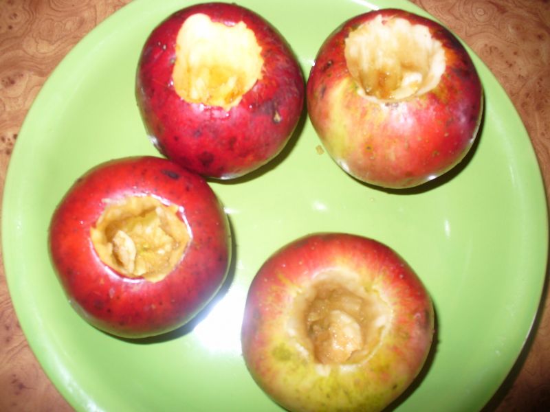 Jabłka  pieczone na deser