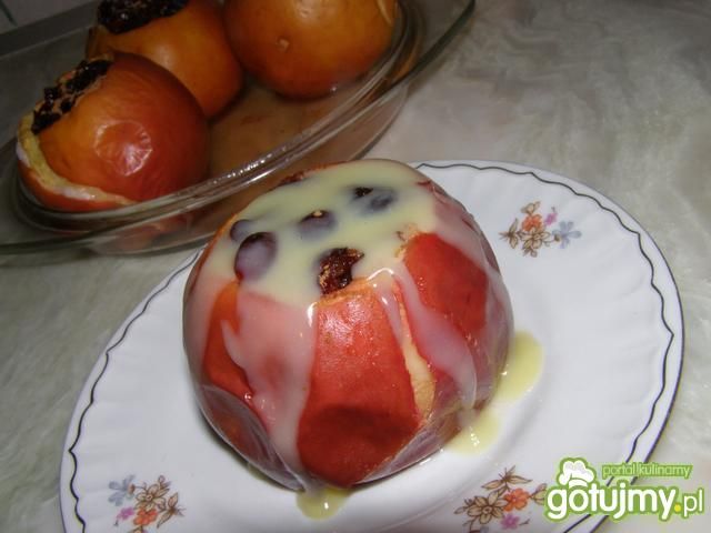 Jabłka pieczone z sosem waniliowym