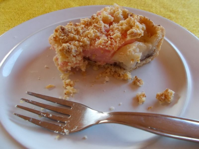 Jabłka pod budyniem z kokosową kruszonką Jabłka pod budyniem z kokosową kruszonką