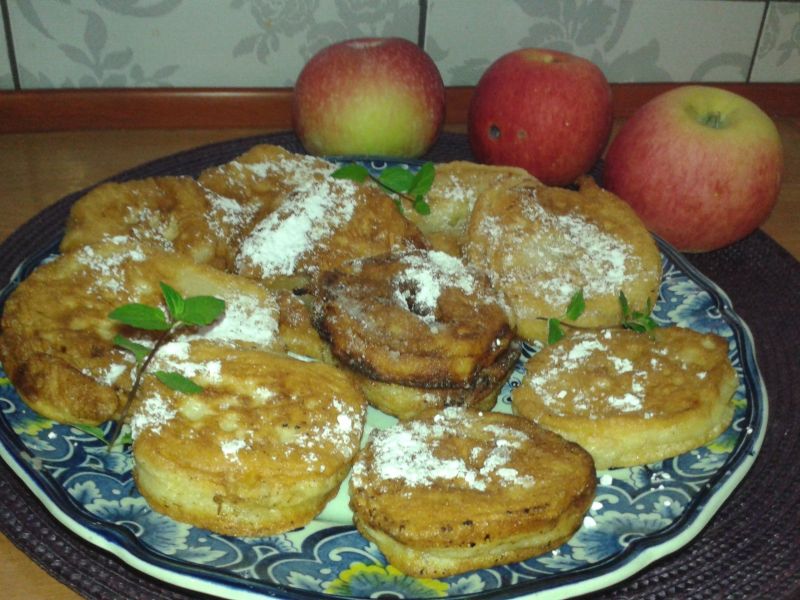 Jabłka w cieście piwnym