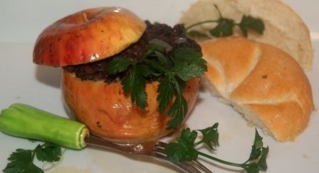 Jabłka z kaszanką na parze