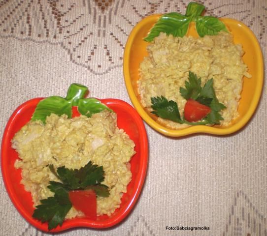 Jabłkowe curry z kurczaka z ryżem 