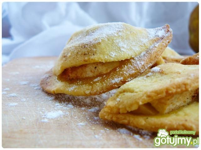 Jabłkowe pierożki z cynamonem Jabłkowe pierożki z cynamonem