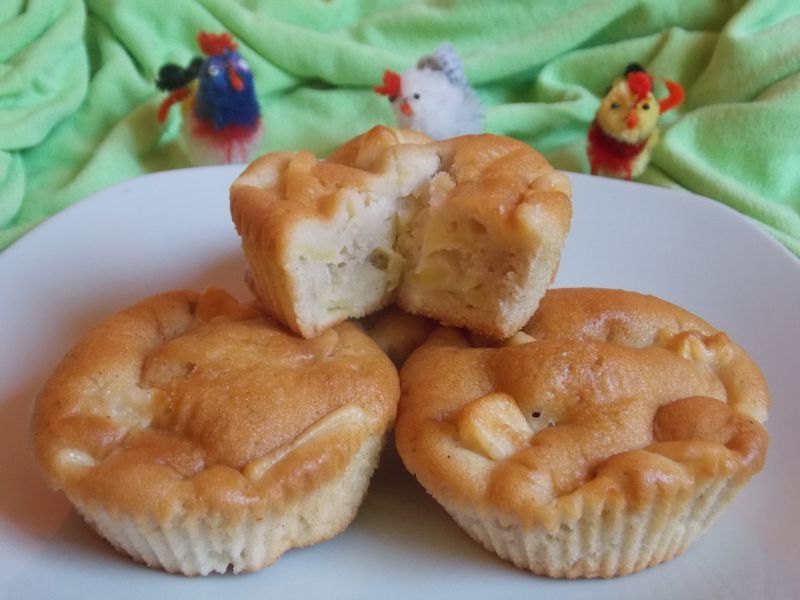 Jabłkowo cynamonowe babeczki Jabłkowo cynamonowe babeczki