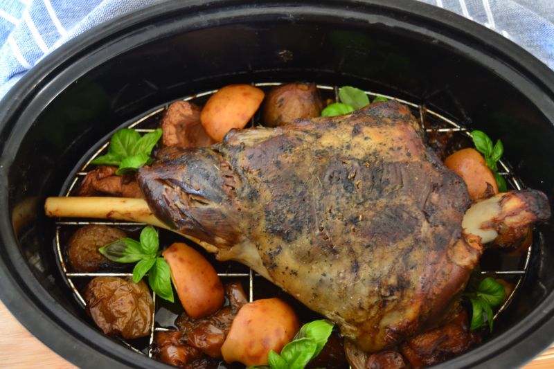 Jabłkowo miętowy udziec jagnięcy Jabłkowo miętowy udziec jagnięcy