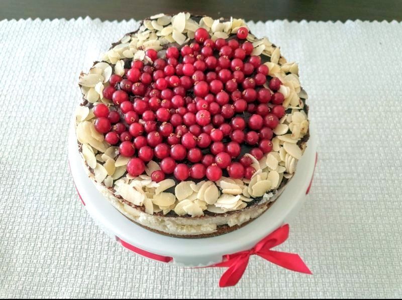 Jagielnik a'la bounty z jabłkiem i porzeczkami