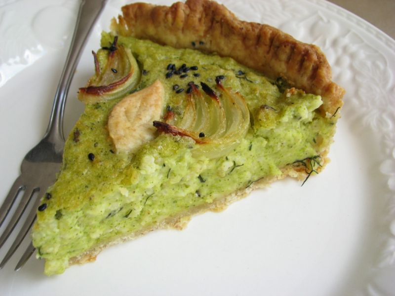 Jaglana kremowa tarta brokułowa