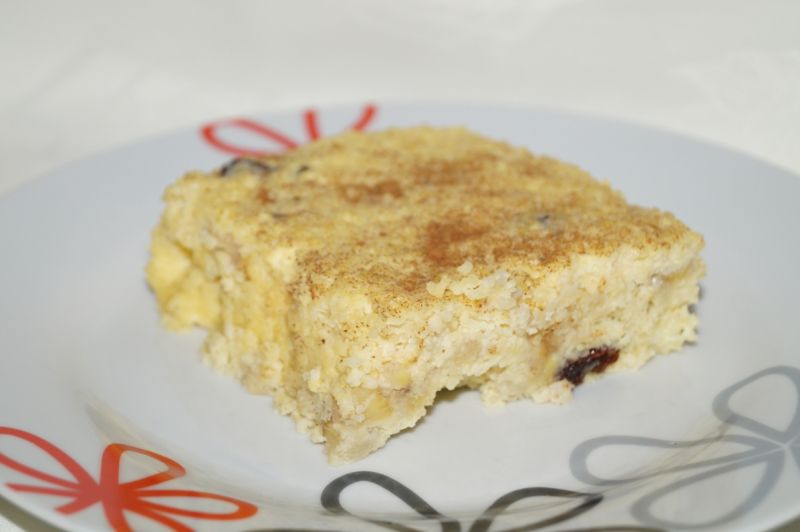 Jaglana zapiekanka z bananami i rodzynkami