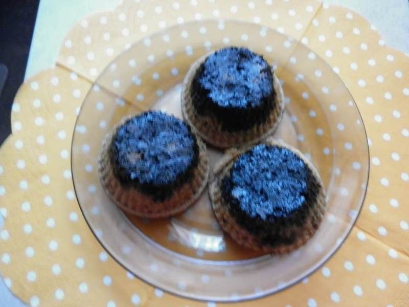 Jaglane babeczki z jagodami i czekoladą