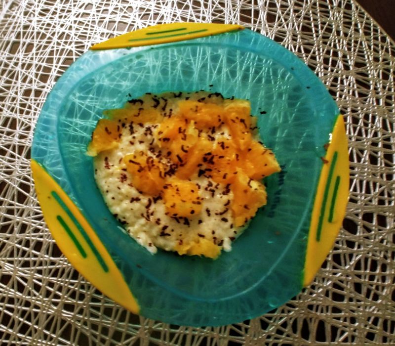 Jaglanka z pomarańczą, bananem i czekoladą Jaglanka z pomarańczą, bananem i czekoladą