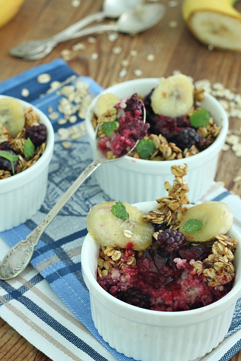 Jaglany deser z owocami