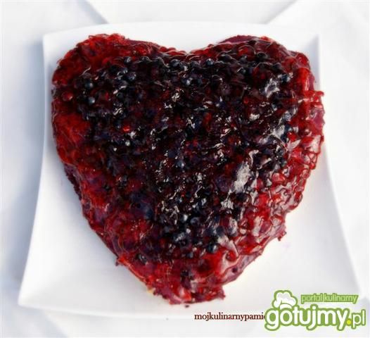 Jagodowe z ciasto z musem pod galaretką