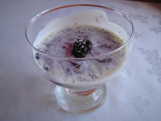 Jagodowy pucharek Jagodowy pucharek