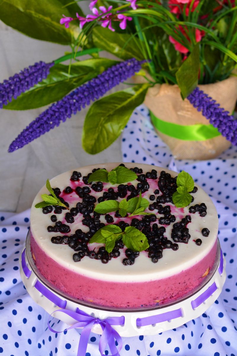 Jagodowy sernik na zimno