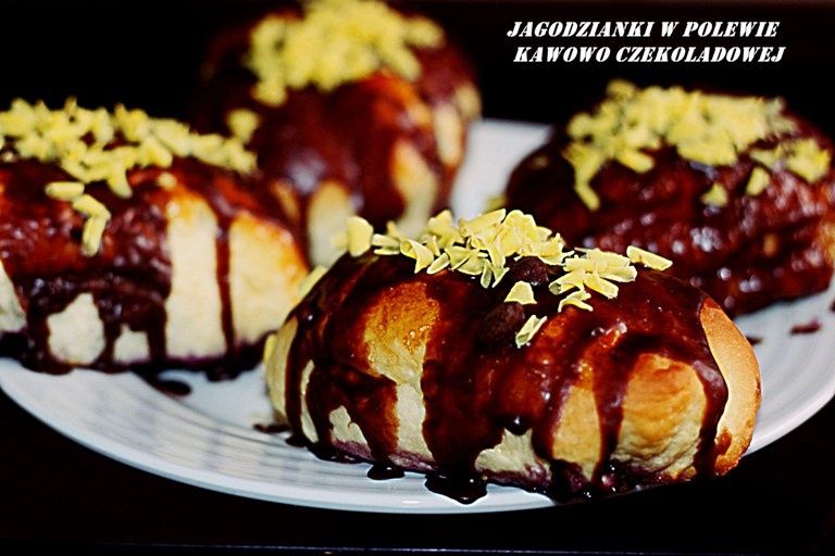 Jagodzianki w polewie kawowo czekoladowej