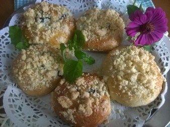 Jagodzianki z kokosową kruszonką