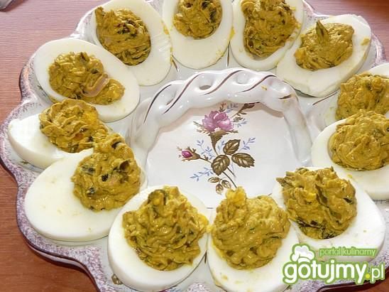 Jaja z farszem pasztetowo - pieczarkowym Jaja z farszem pasztetowo - pieczarkowym